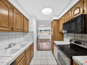 540 Kelton Avenue 402, Los Angeles CA 90024