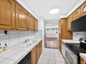 540 Kelton Avenue 402, Los Angeles CA 90024