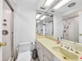 540 Kelton Avenue 402, Los Angeles CA 90024