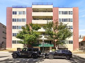 540 Kelton Avenue 402, Los Angeles CA 90024