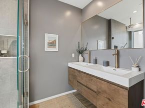 1244 14th Street A, Santa Monica CA 90404