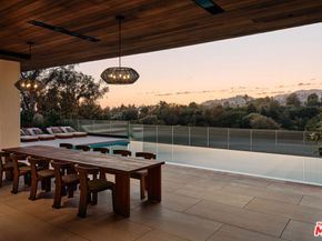 401 N Tigertail Road, Los Angeles CA 90049