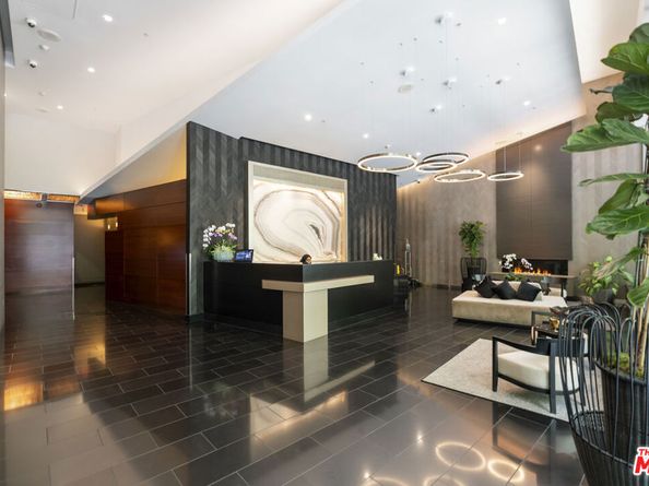 1155 S Grand Avenue 401, Los Angeles CA 90015