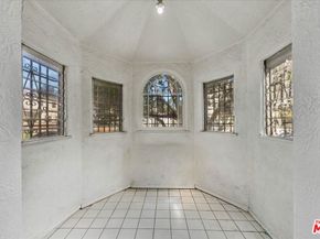 7508 Rosewood Avenue, Los Angeles CA 90036