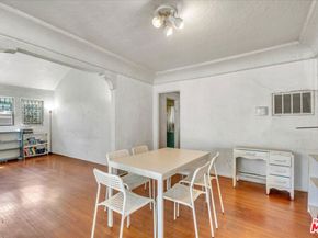 7508 Rosewood Avenue, Los Angeles CA 90036