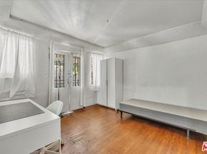 7508 Rosewood Avenue, Los Angeles CA 90036