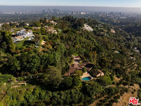 1031 Bel Air Court, Los Angeles CA 90077