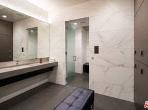 889 Francisco Street 1002, Los Angeles CA 90017