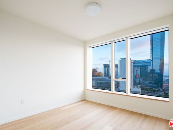889 Francisco Street 1002, Los Angeles CA 90017