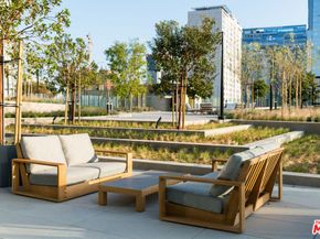 889 Francisco Street 1002, Los Angeles CA 90017