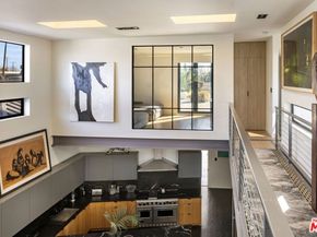 913 Milwood Avenue, Venice CA 90291