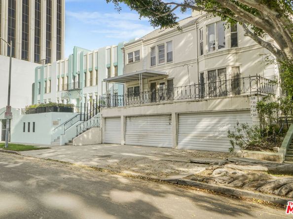 728 S Genesee Avenue, Los Angeles CA 90036