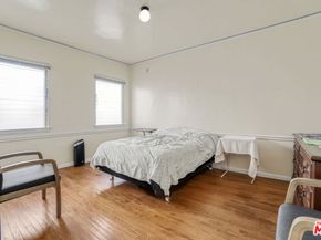 728 S Genesee Avenue, Los Angeles CA 90036