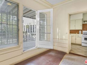 728 S Genesee Avenue, Los Angeles CA 90036