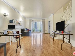 728 S Genesee Avenue, Los Angeles CA 90036