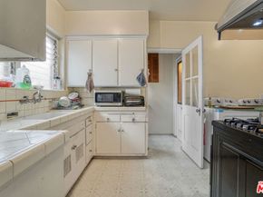 728 S Genesee Avenue, Los Angeles CA 90036