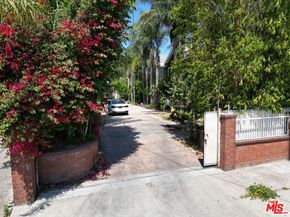 1625 S Bonnie Brae Street, Los Angeles CA 90006