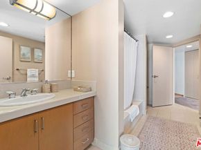 13700 Marina Pointe Drive 1423, Marina Del Rey CA 90292