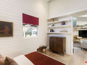 2004 La Brea Terrace, Los Angeles CA 90046