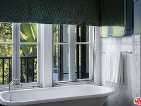 2004 La Brea Terrace, Los Angeles CA 90046