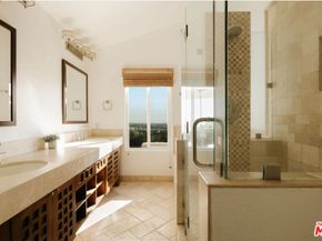 2669 Larmar Road, Los Angeles CA 90068