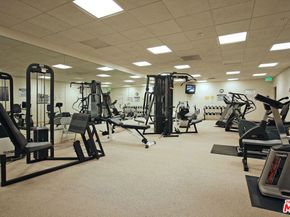 11500 San Vicente Boulevard 221, Los Angeles CA 90049