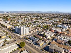 732 W 76th Street, Los Angeles CA 90044