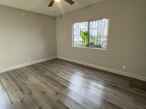 732 W 76th Street, Los Angeles CA 90044