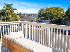 7421 Earldom Avenue, Playa Del Rey CA 90293