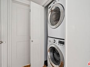 7421 Earldom Avenue, Playa Del Rey CA 90293