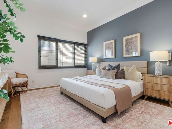 435 Arnaz Drive 304, Los Angeles CA 90048