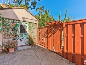 8535 Walnut Drive, Los Angeles CA 90046