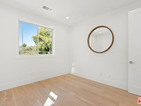 744 Almar Avenue, Pacific Palisades CA 90272