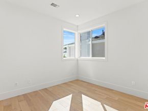 744 Almar Avenue, Pacific Palisades CA 90272