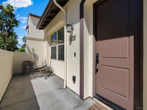 1758 Fairlead Ave, Carlsbad CA 92011