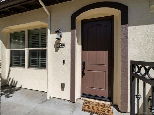 1758 Fairlead Ave, Carlsbad CA 92011