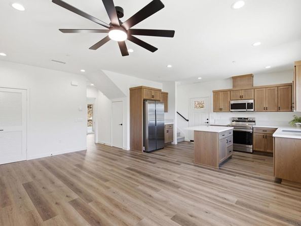 707 Lingel Dr, El Cajon CA 92019