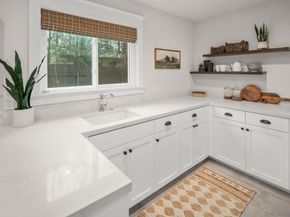 420 1st St, Coronado CA 92118