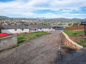 1192 Merritt Dr, El Cajon CA 92020