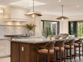 8390 Cliffridge Ln, La Jolla CA 92037