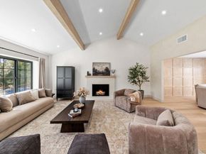 8390 Cliffridge Ln, La Jolla CA 92037