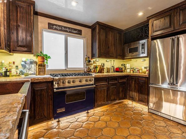 175 Maple Ave 4, Carlsbad CA 92008