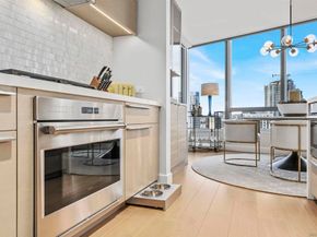 888 W E 2405, San Diego CA 92101