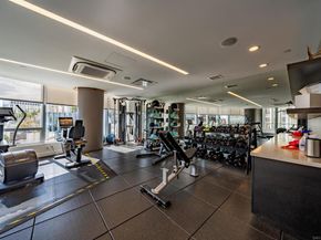 888 W E 2405, San Diego CA 92101