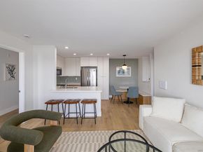 3020 Cowley Way 208, San Diego CA 92117