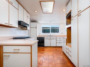 5172 Caywood St, San Diego CA 92117