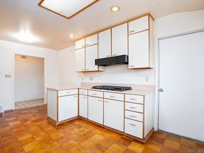5172 Caywood St, San Diego CA 92117