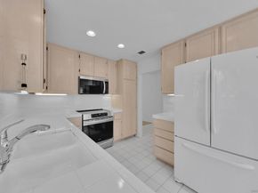 11604 Springside Rd, San Diego CA 92128