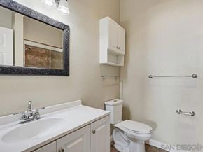 8324 Regents Rd 2E, San Diego CA 92122