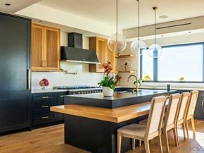 8433 Prestwick Dr, La Jolla CA 92037